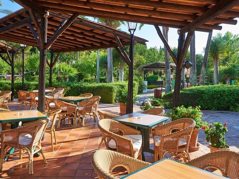 Protur Safari Park Apartahotel